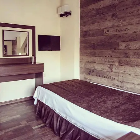 Hotel Art 2*