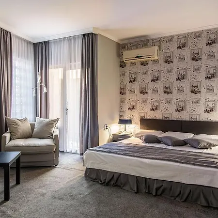 Hotel Art 2*
