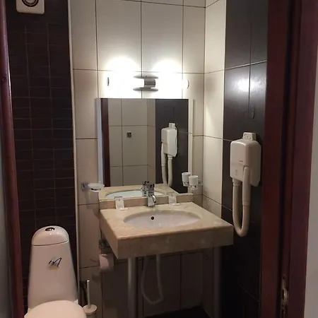 Hotel Art 2*