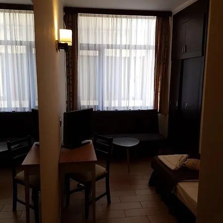 Art Hotel 2*