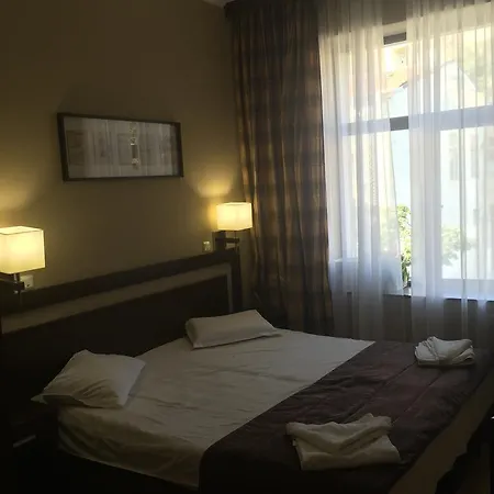 Art Hotel 2*